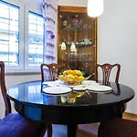 Anna Apartman